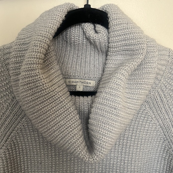 41 Hawthorn - Grey Turtleneck Size M - Picture 6 of 6